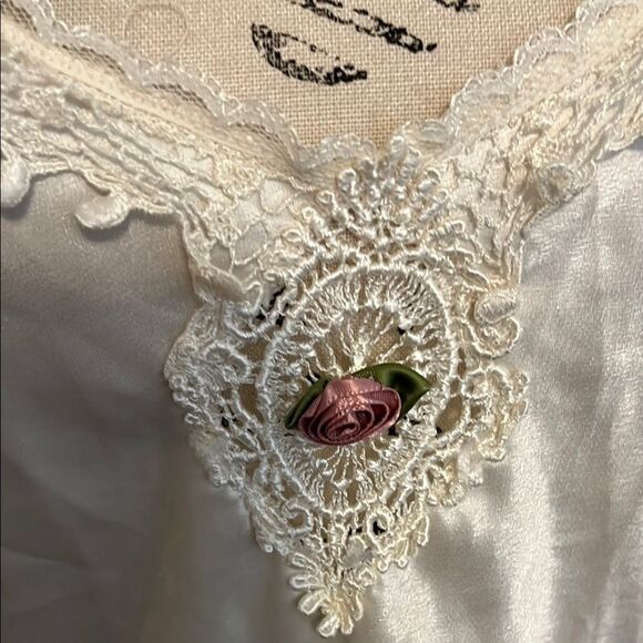 Vintage Elegant White Lace Trim Semi Sheer Chemise Nightgown Romantic Feminine - Picture 3 of 12
